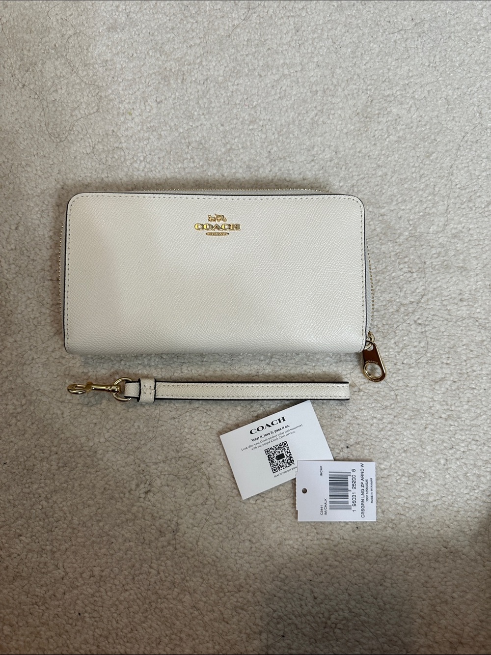 Coach Cream Zip-Around Leather Wristlet Wallet with Gold Hardware